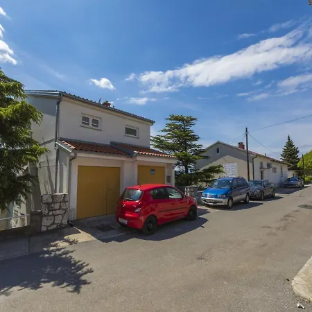 Maro Apartment