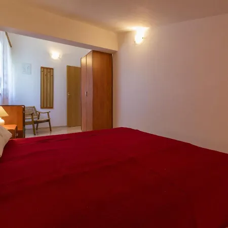 Maro Apartment *