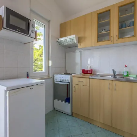 Apartment Maro Dramalj