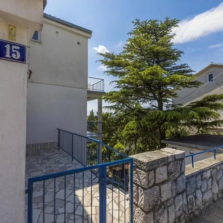 Apartment Maro Dramalj