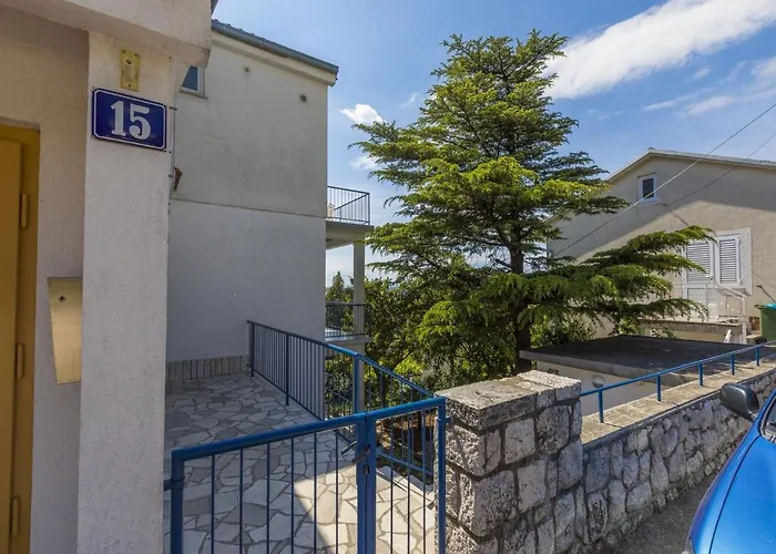 Apartment Maro Dramalj